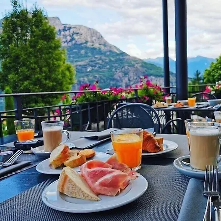 فندق Saligari 3*