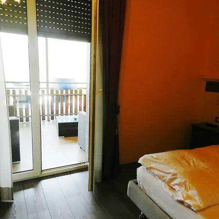 Saligari 3*