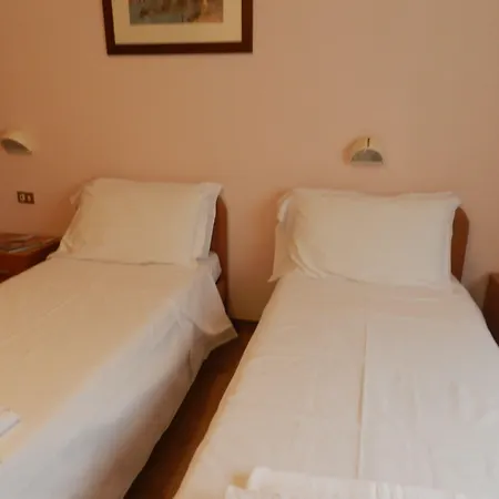 Saligari Hotel 3*