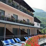 Saligari 3*