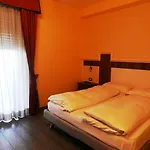 Saligari 3*